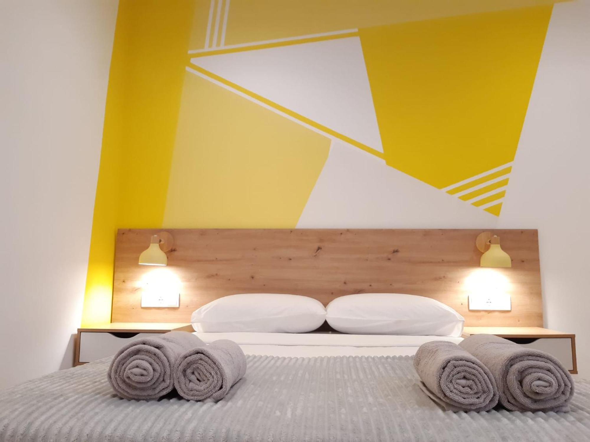 Good Energy Rooms Alicante Exterior photo